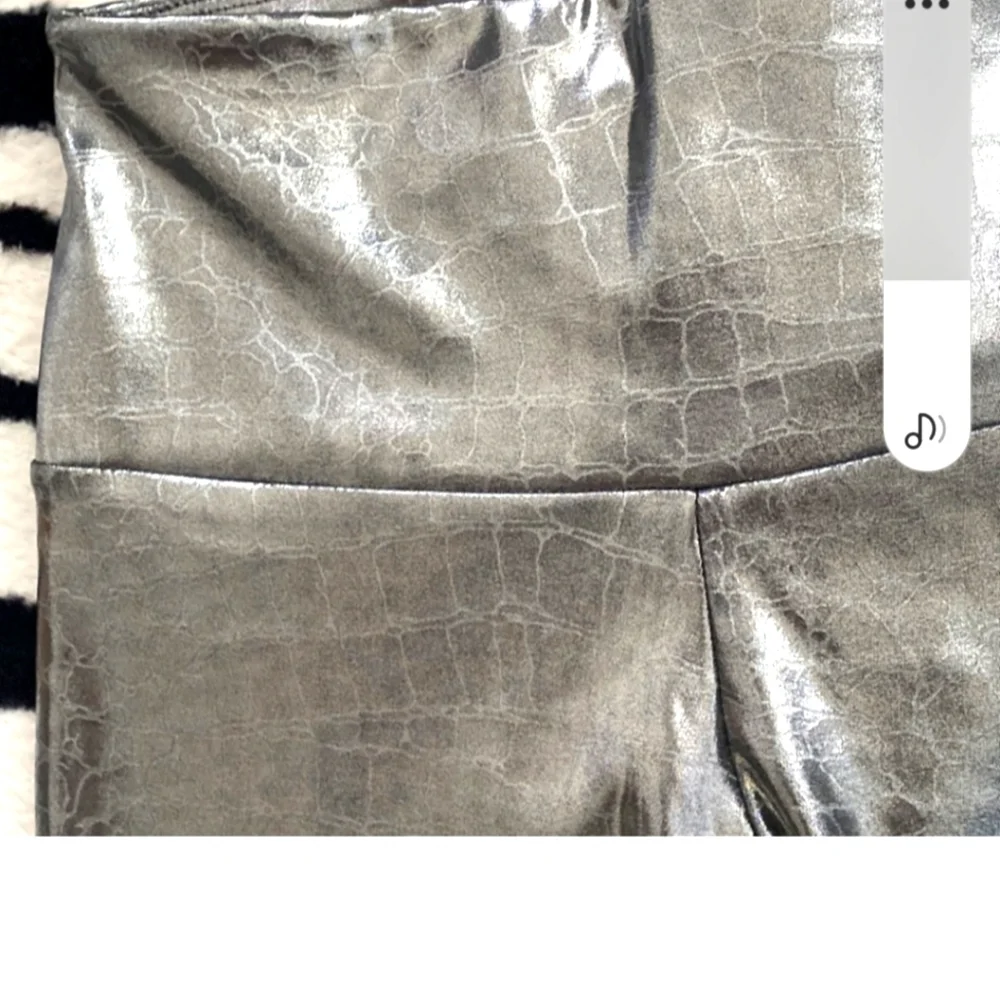 Onzie Mid Rise Leggings Metalic Mercury Foil S/M nwot